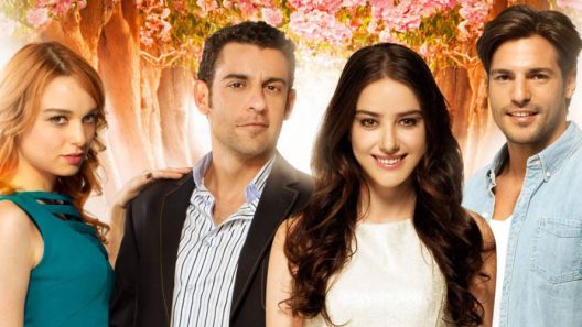 مسلسل موسم الكرز الحلقة 33 مترجم